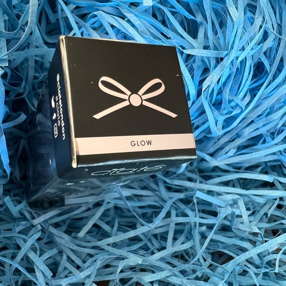 NIB Ciaté London Dewy Stix Luminous Highlighting Balm in Glow - Picture 2 of 8